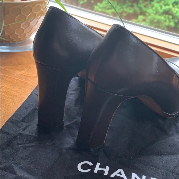Chanel Brown Heels - Picture 4 of 5
